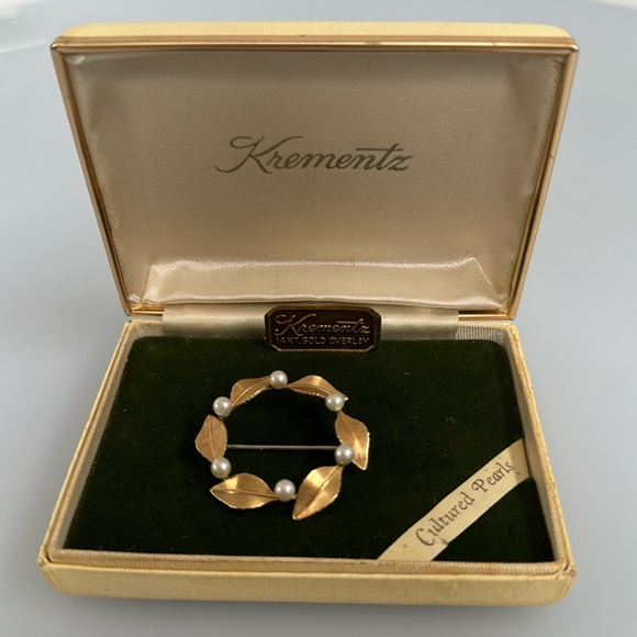 Krementz 14k gold overlay Culture Pearls Brooch - Picture 3 of 8